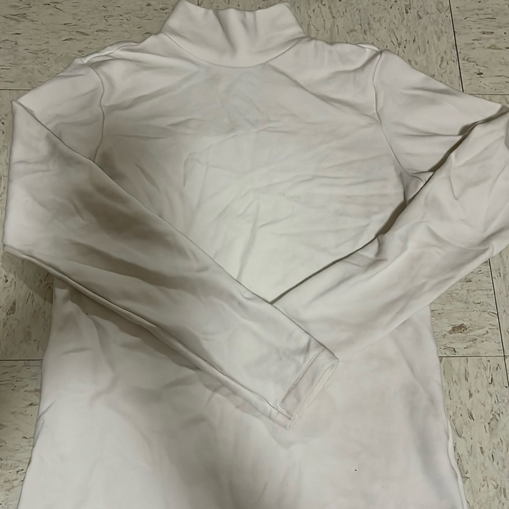 Size medium fleece turtleneck from UNIQLO